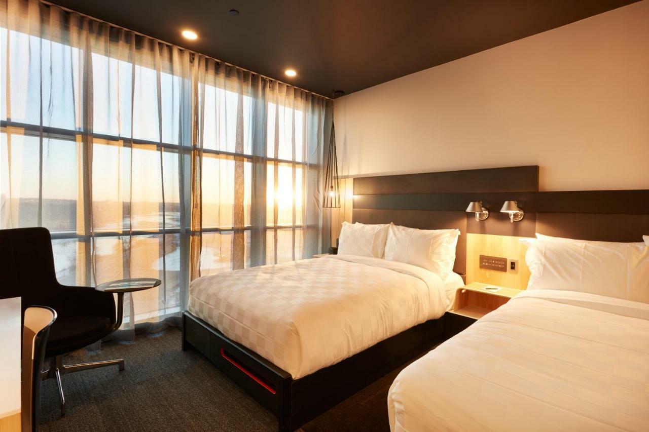 Alt Hotel Calgary East Village Exteriér fotografie